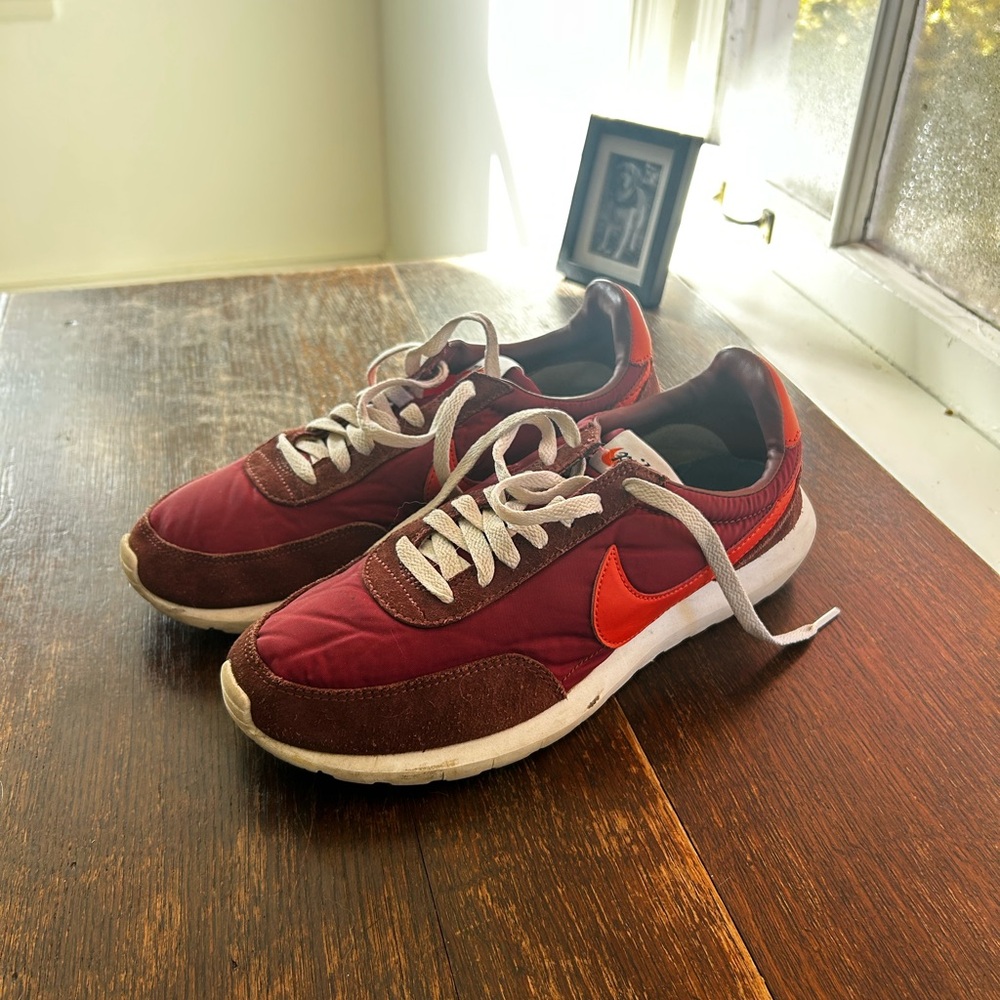 Nike Roshe Daybreak Retro Sneakers